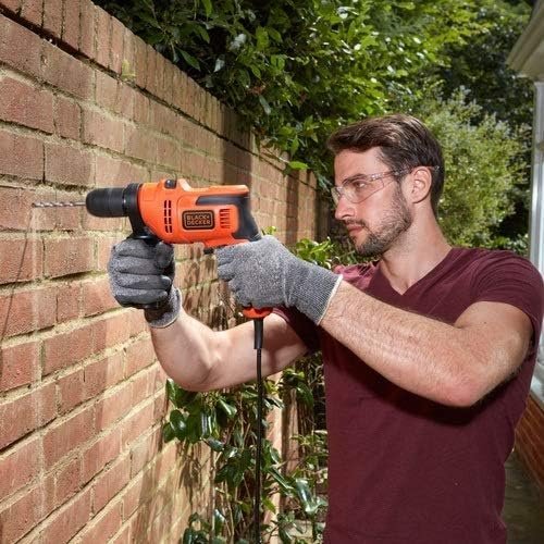 Roll over image to zoom in VIDEO BLACK+DECKER Hammer Drill, 13mm Keyed Chuck, 13mm Drilling Capacity for Masonary and Steel, 20mm Drilling Capacity for Wood, 0-2900 RPM, 500W, BEH200-GB - Image 3